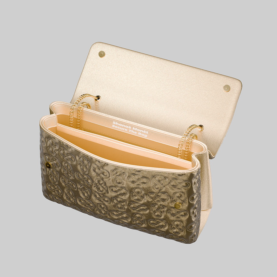Signature Luxe Flap Medium – Gold